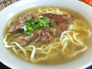 550円なんこつソーキそば@那覇市久茂地