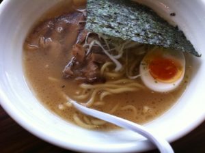 行列ができるラーメン店@北谷町