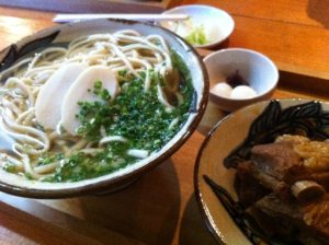 優しくて激ウマ沖縄そば@那覇市赤嶺