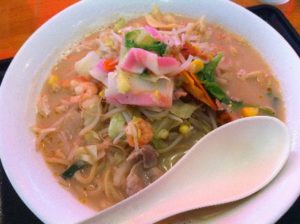 大盛りちゃんぽんとビックリかき氷