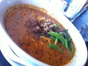 リーズナブル本格中華のイケメン坦々麺