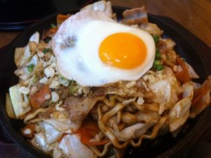 レトロな雰囲気で昔ながらソース焼きそば