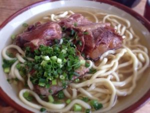八重瀬の鶏だし沖縄そば屋
