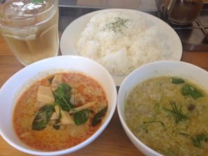 港川でタイフード食べあるき