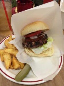 クラシックでアメリカンな美味しいハンバーガー