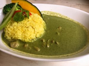 人気の森カフェで旨グリーンカレー@北中城渡口
