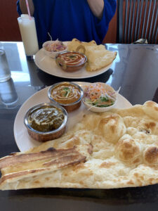 1番でかいナンが出てくる@浦添市勢理客